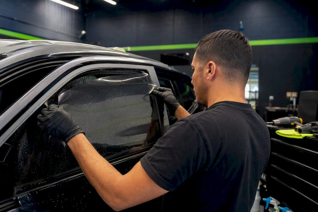 Metalized Tint Interference: Causes and Practical Fixes